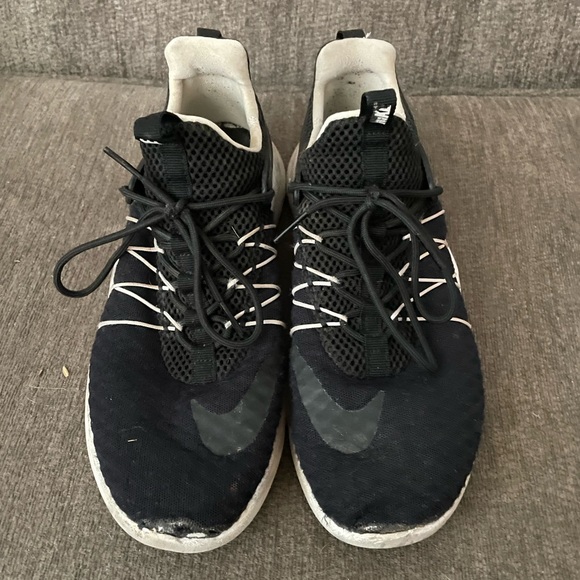 Nike Darwin running shoes women’s size 8 - Picture 3 of 4